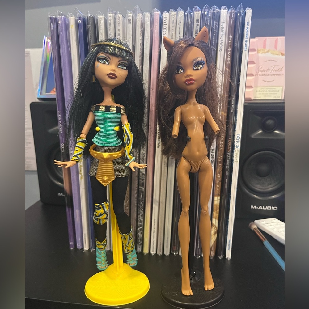 Monster high schools out cleo